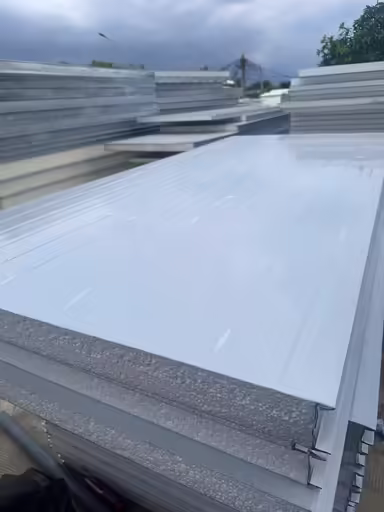 Tấm panel trắng gân Nhật Thành